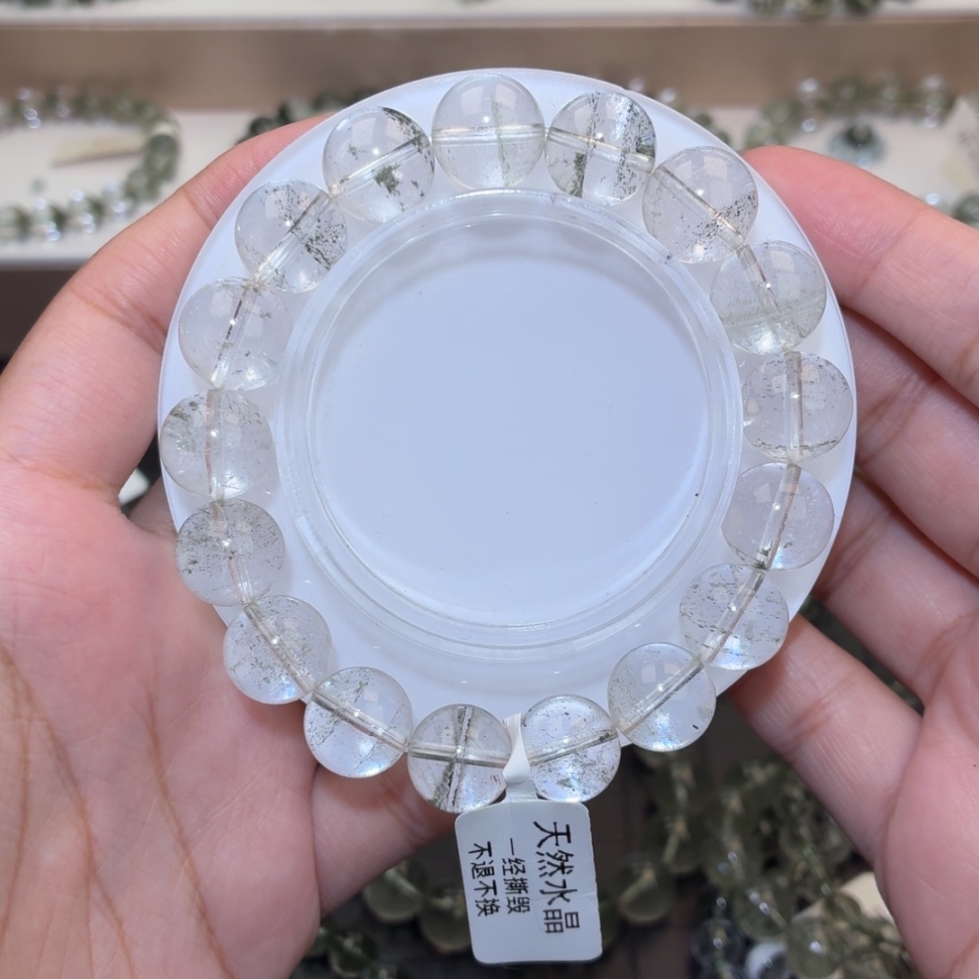 未镶嵌水晶手链4、绿幽灵