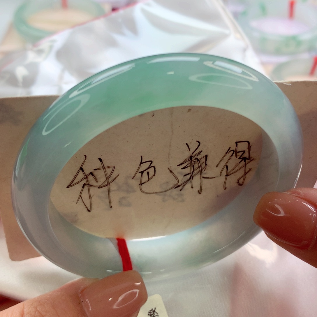 翡翠手镯未镶嵌师妹冰川蓝