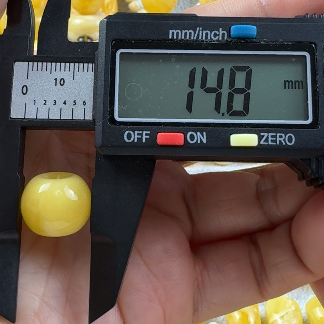 一***一蜜蜡未镶嵌裸石26