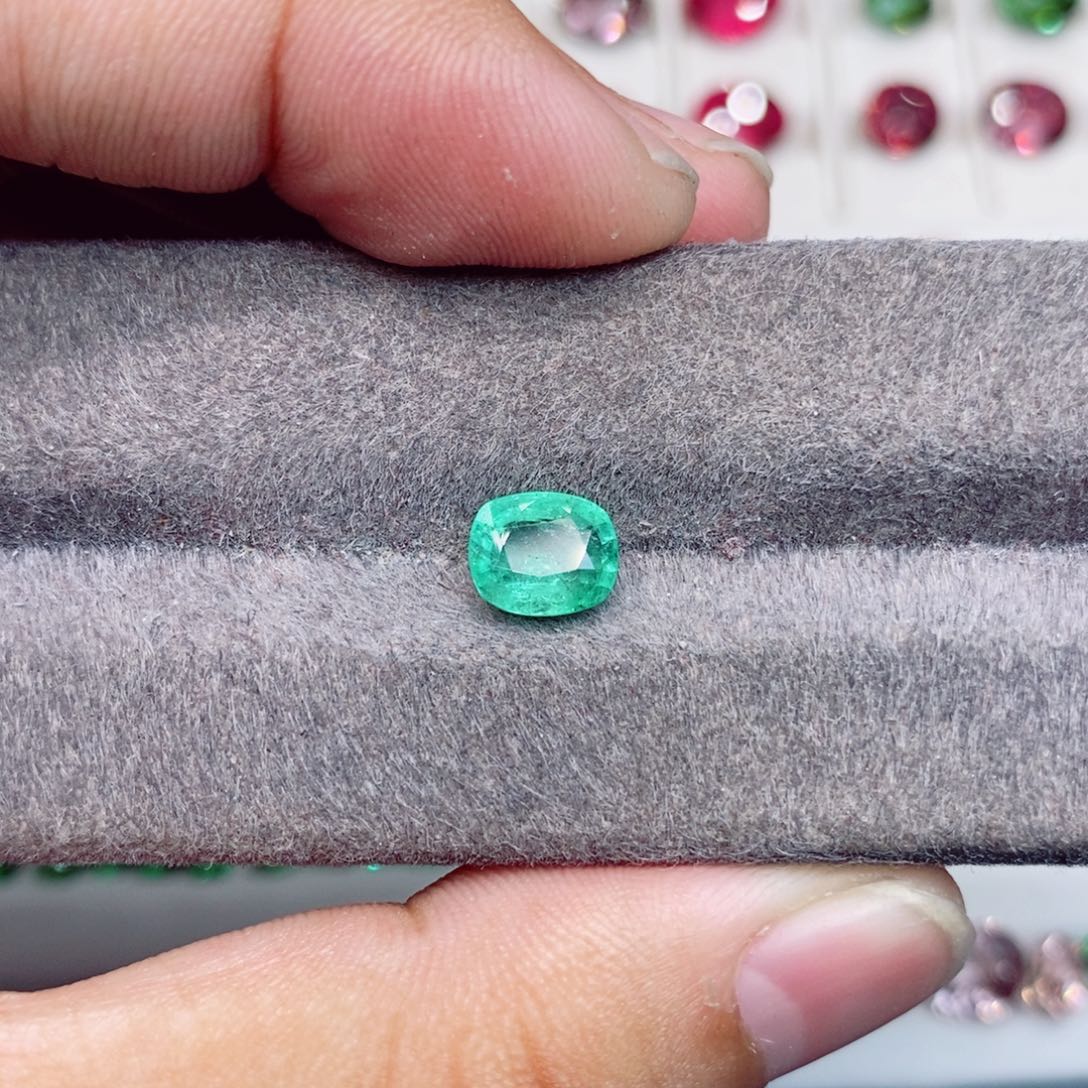 祖母绿裸石未镶嵌祖母绿1.46克拉