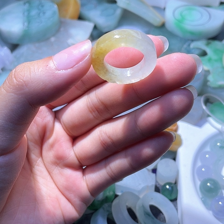 定制翡翠未镶嵌翡翠