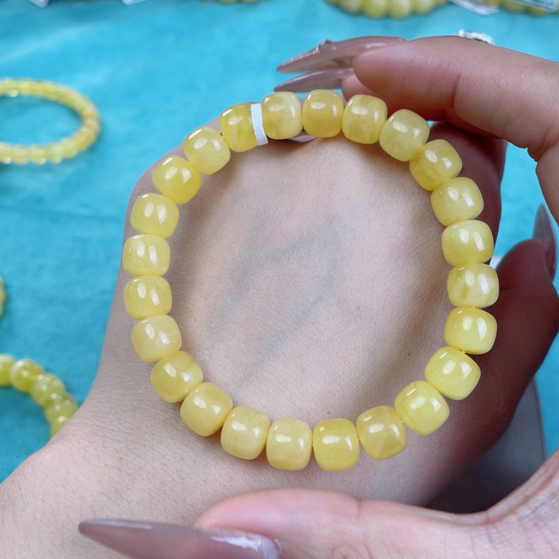 蜜蜡裸石未镶嵌蜜蜡3