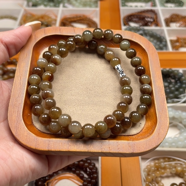 和田玉未镶嵌珠串8mm