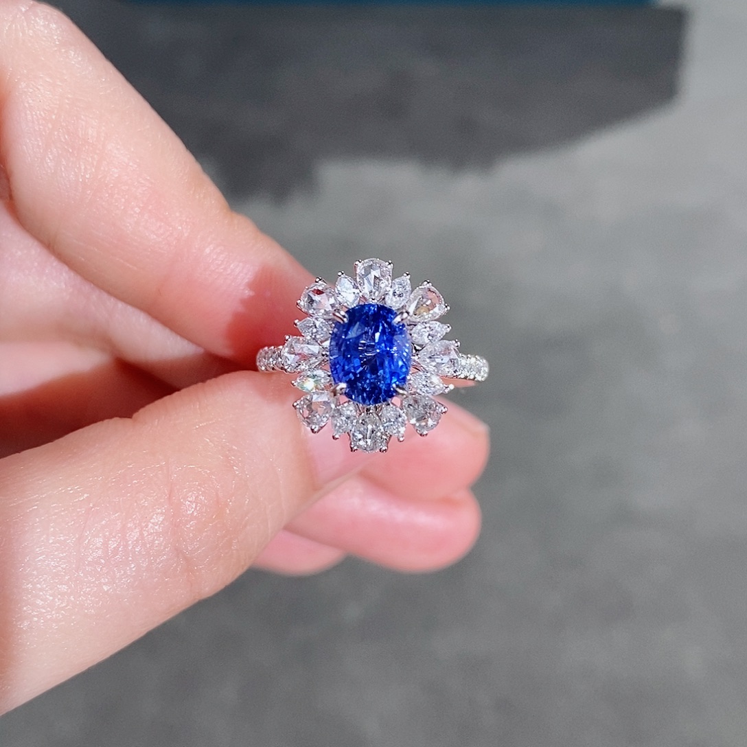 戒指蓝宝石18K金镶嵌2.57ct无烧矢车菊吉尔德两用款