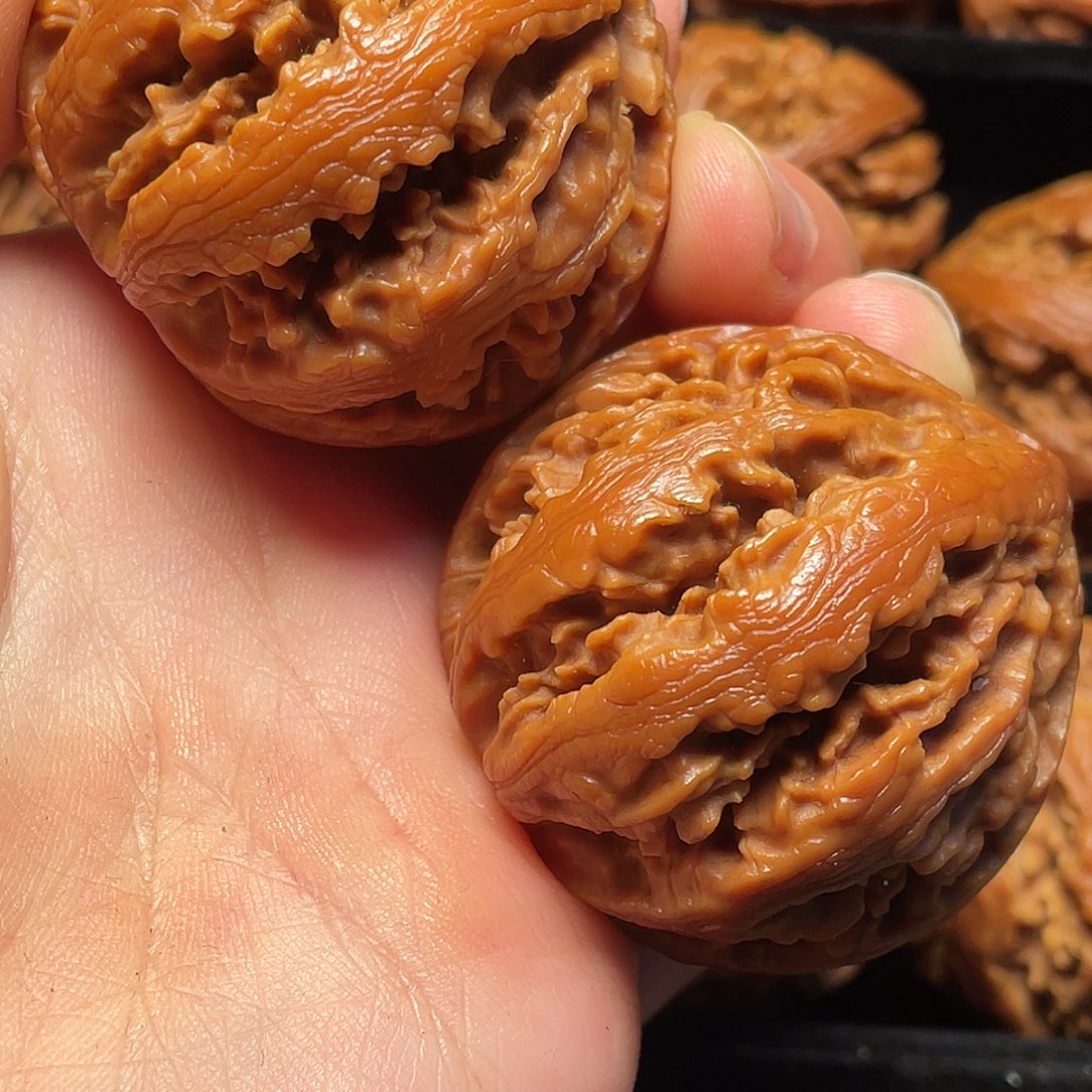 文玩核桃把件秦岭山脉核桃
