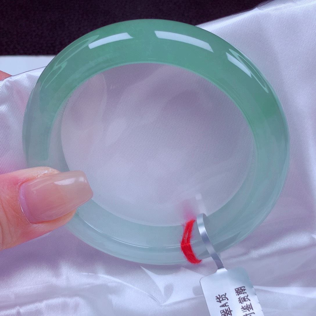 翡翠未镶嵌手镯手镯