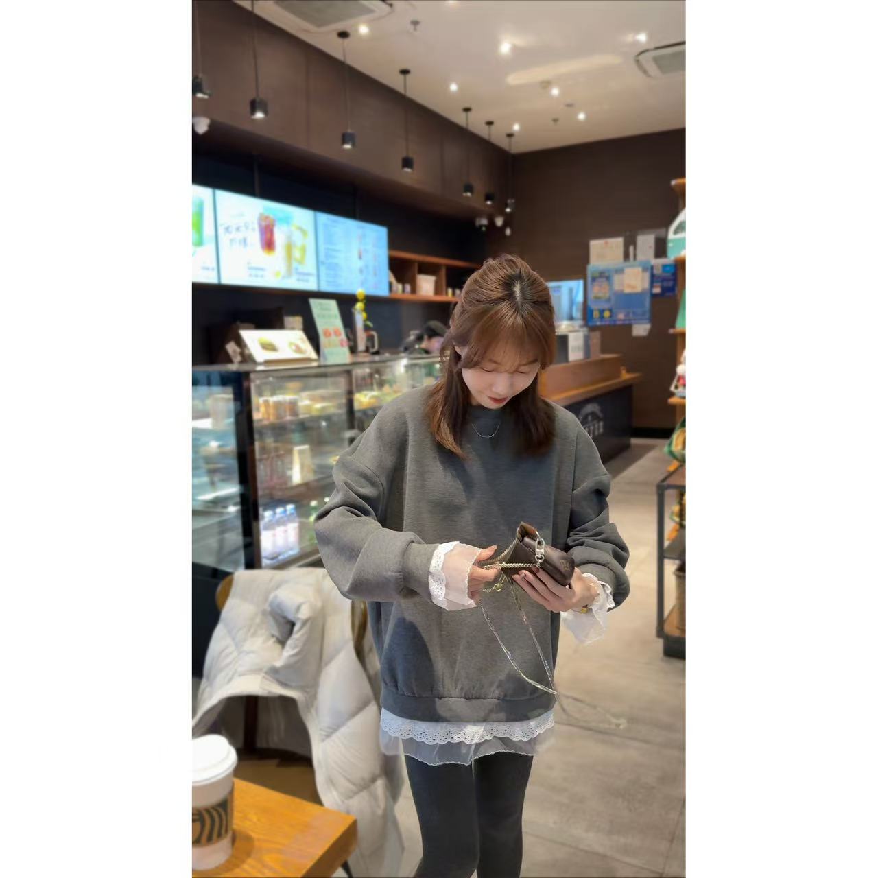 QiongQiong自留款！秋冬款设计感拼接蕾丝韩系宽松加绒卫衣