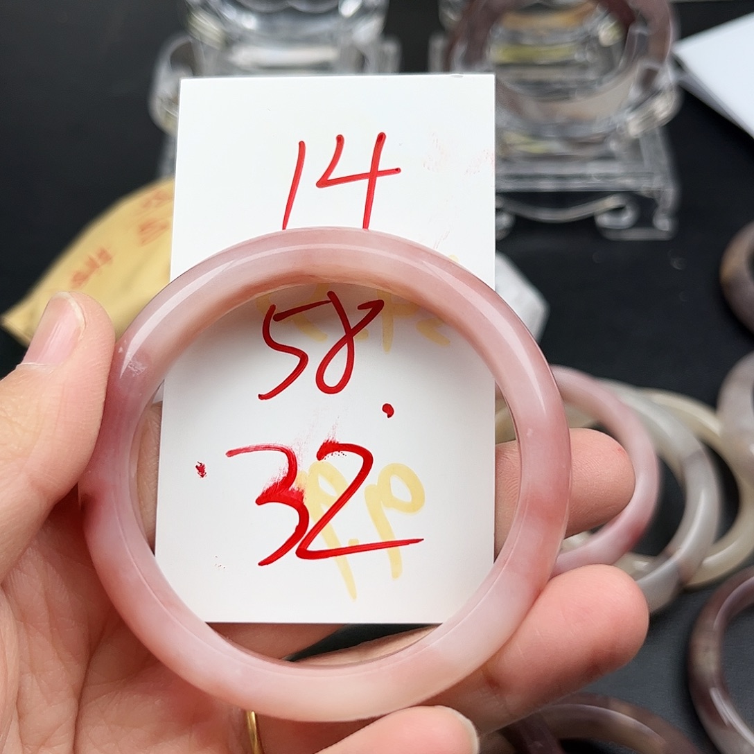 石英质玉未镶嵌手镯14