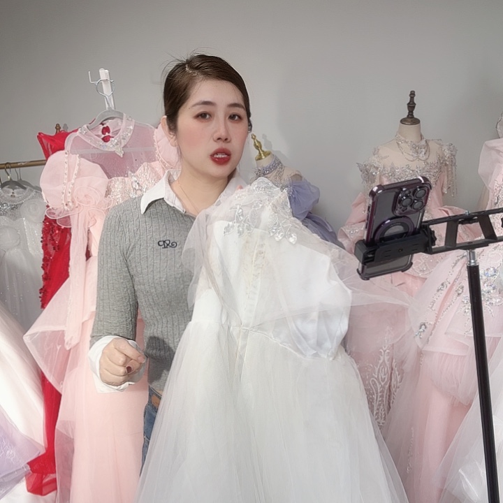 儿童礼服额额额额额额额