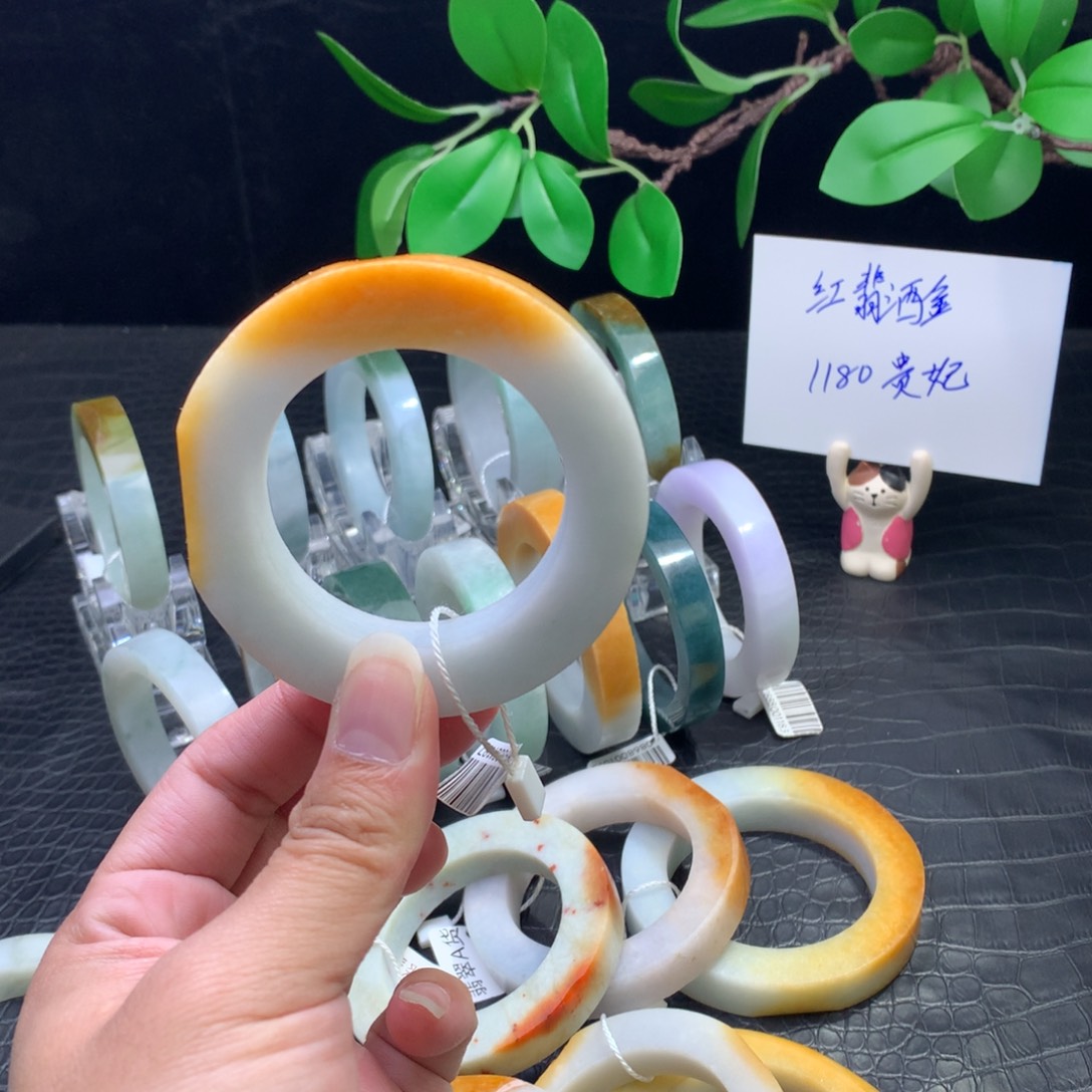 定制翡翠未镶嵌手镯