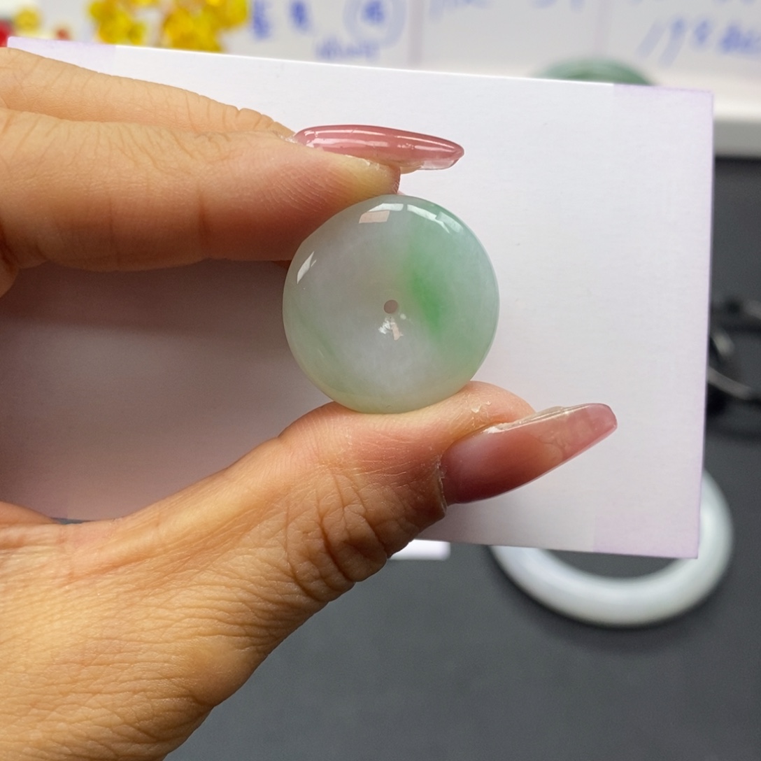 翡翠未镶嵌颈饰翡翠吊坠