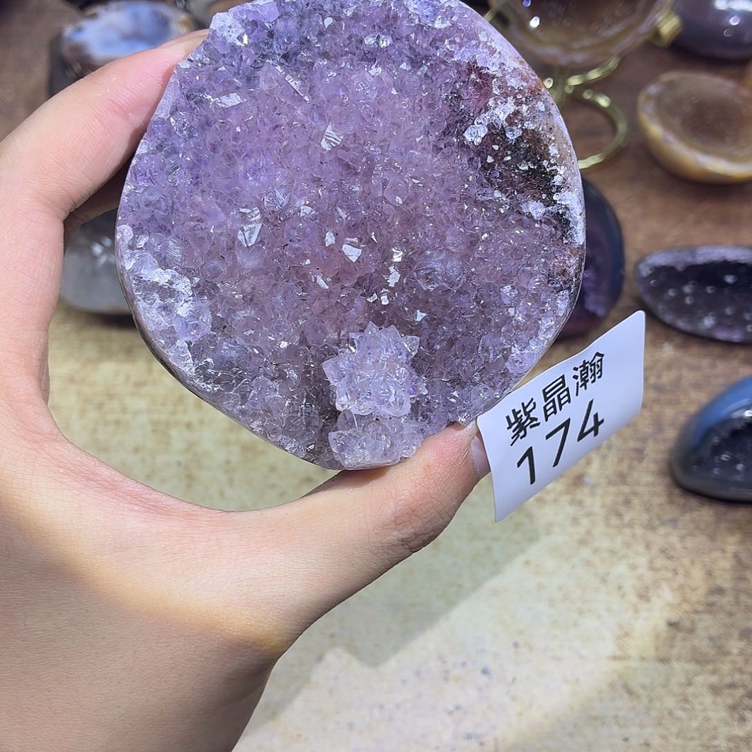 未镶嵌水晶大型摆件（非配饰）