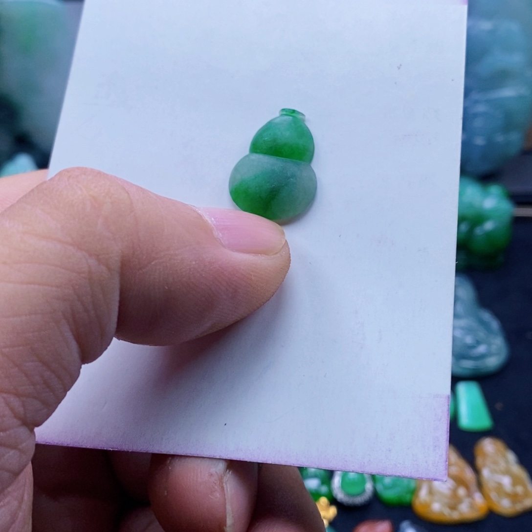 定制翡翠未镶嵌翡翠葫芦