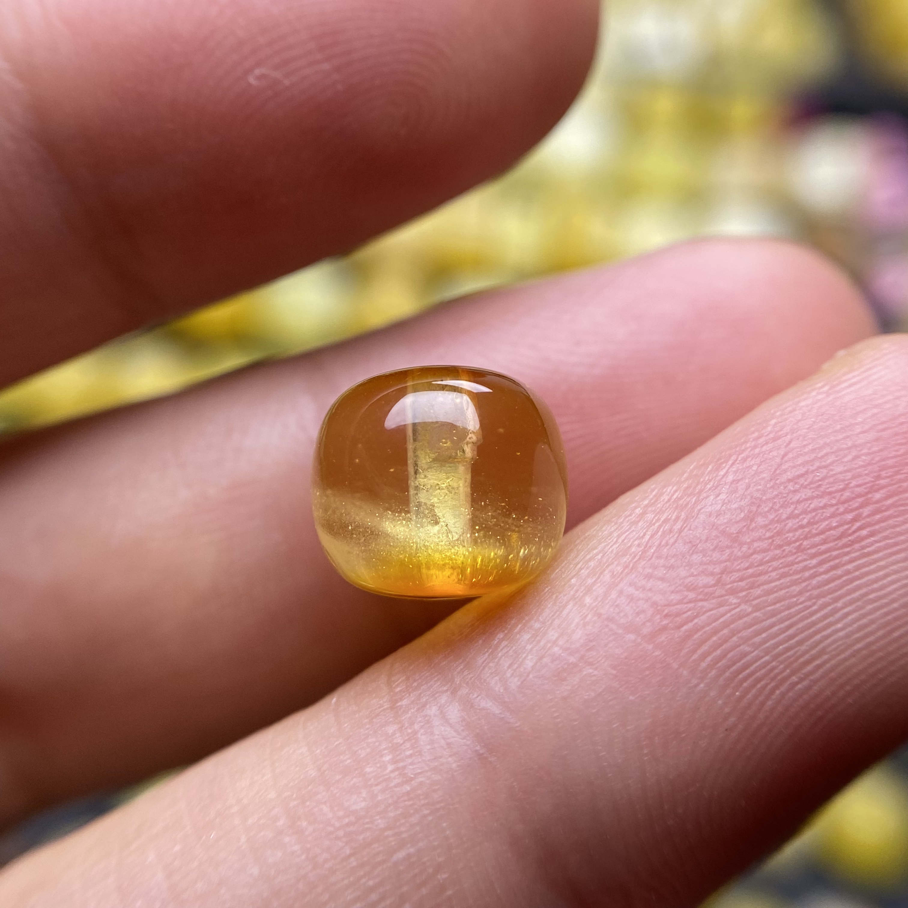 蜜蜡沁色金胶蜜老型配饰9.5×8.5mm，清货不退，里面天然小金沙