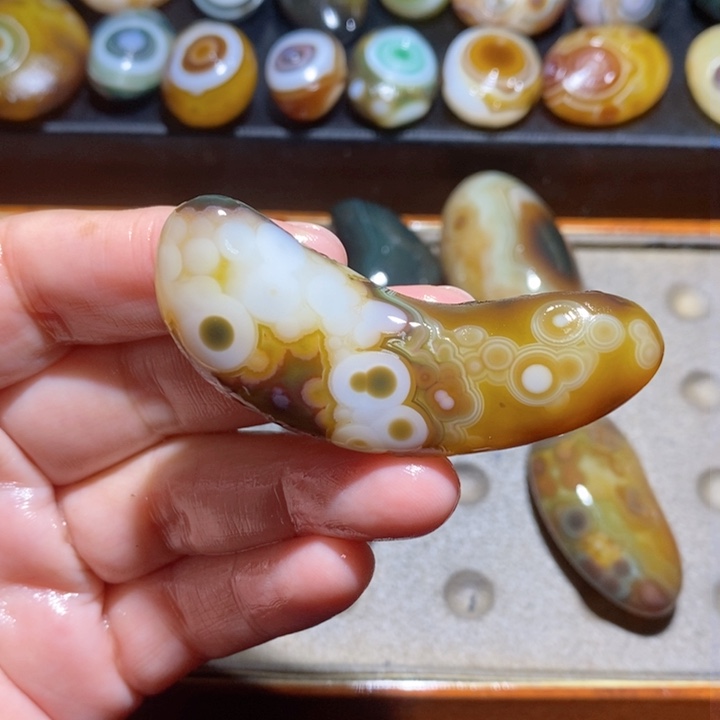 未镶嵌玛瑙/玉髓珠宝半成品185