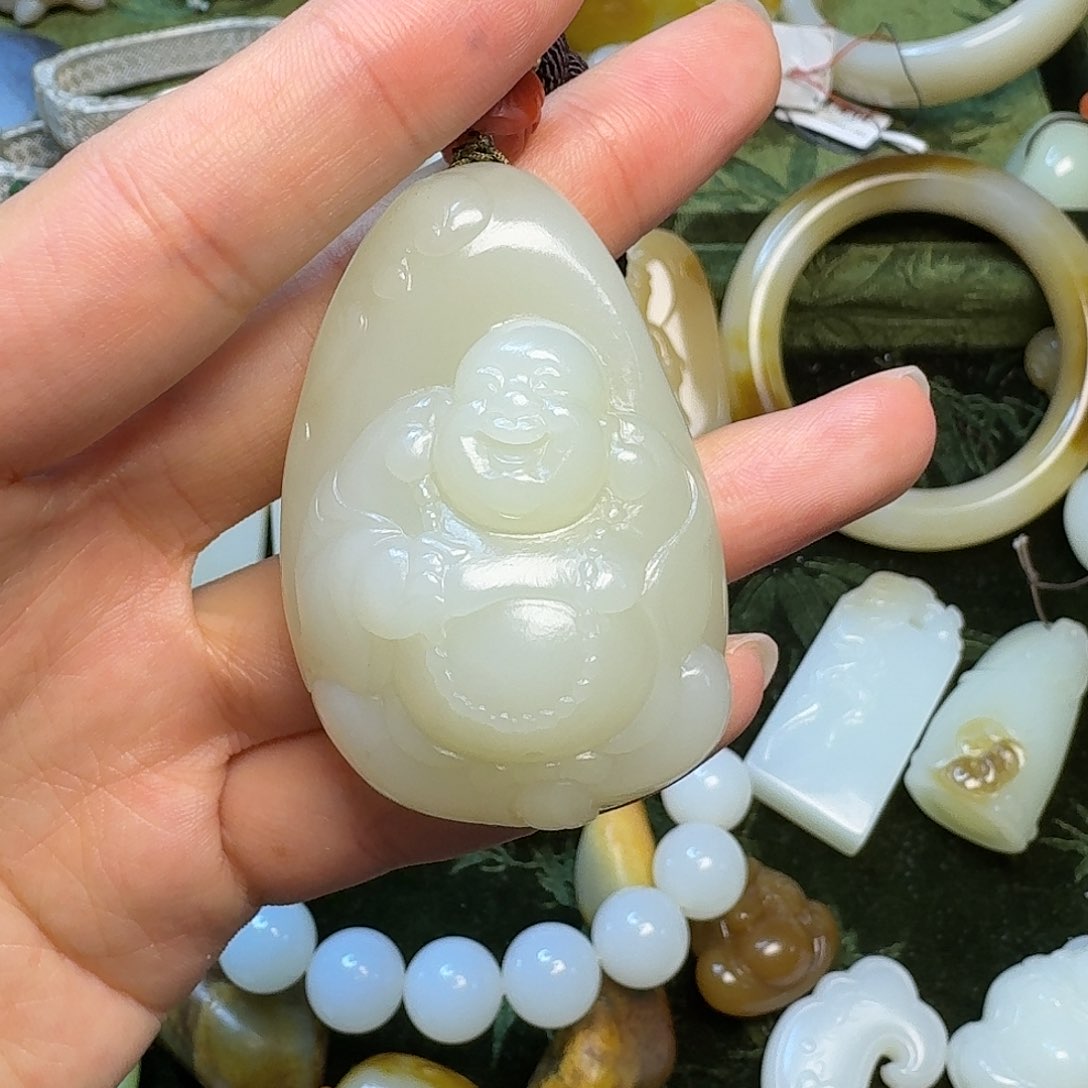 和田玉颈饰未镶嵌