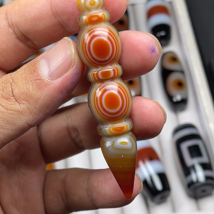 用***8玛瑙/玉髓未镶嵌颈饰D