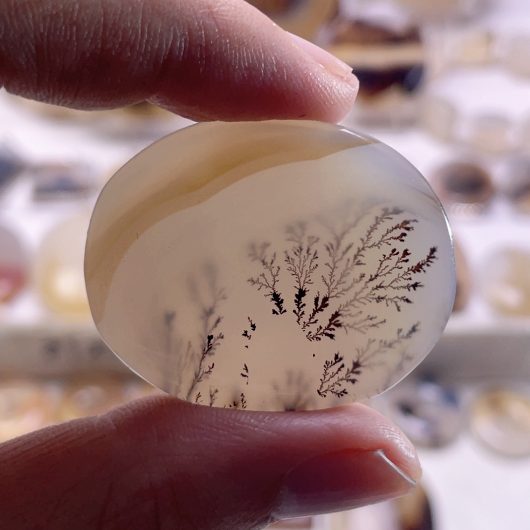 玛瑙/玉髓未镶嵌珠宝奇石