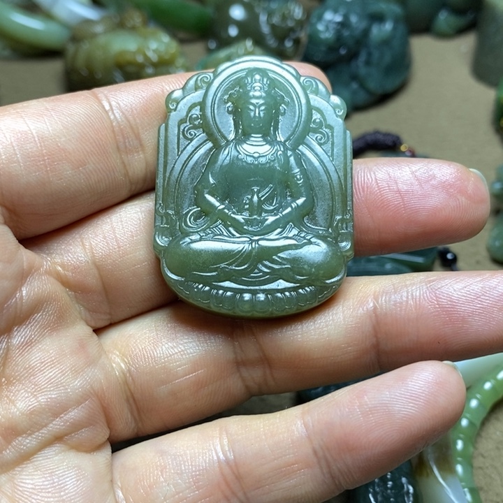 和田玉未镶嵌颈饰