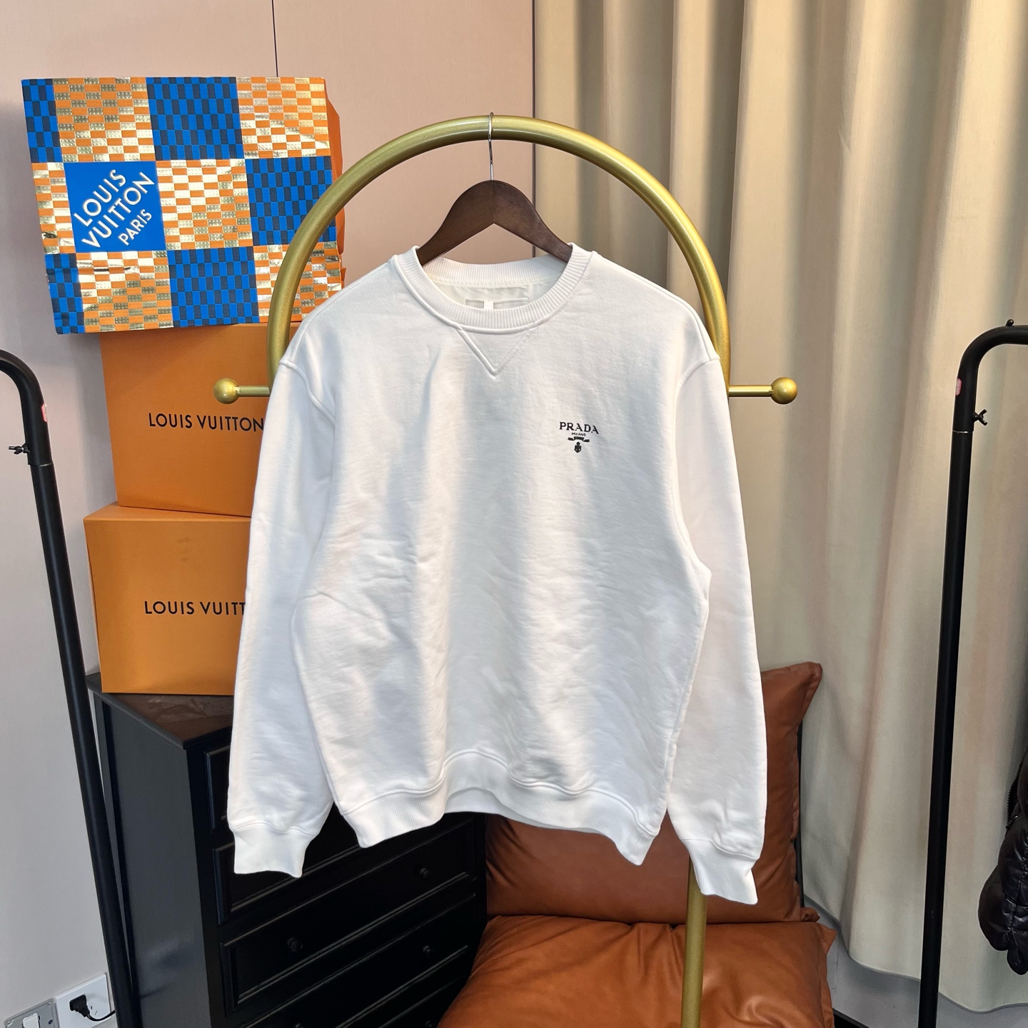 99新 Prada/普拉达  白色胸前logo卫衣 S码