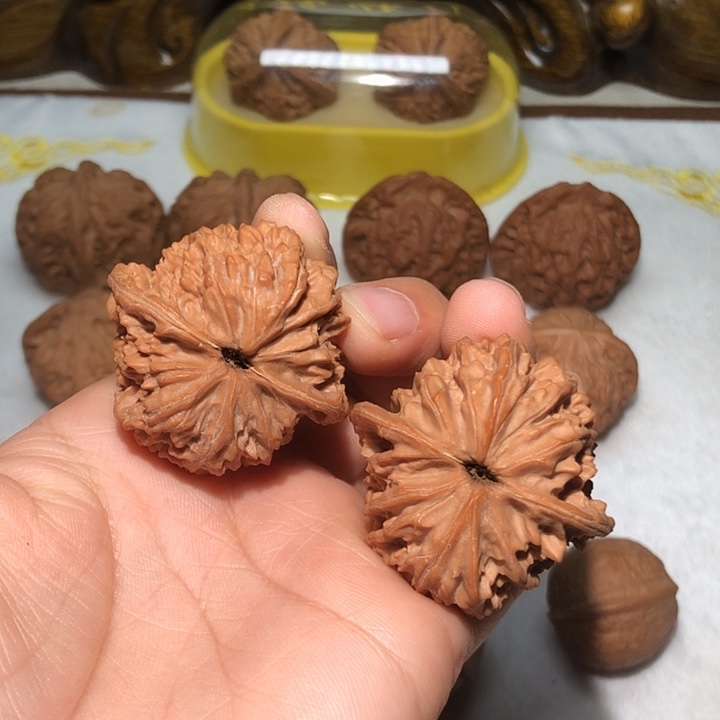 李***韬把件文玩核桃40野生灯笼