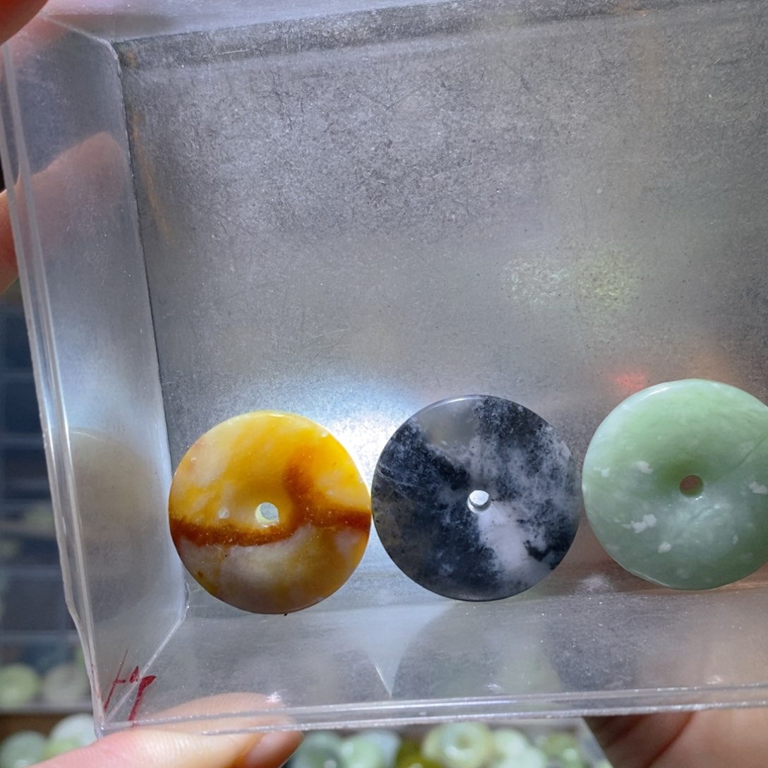 【闪购商品】蛇纹石玉其他未镶嵌1