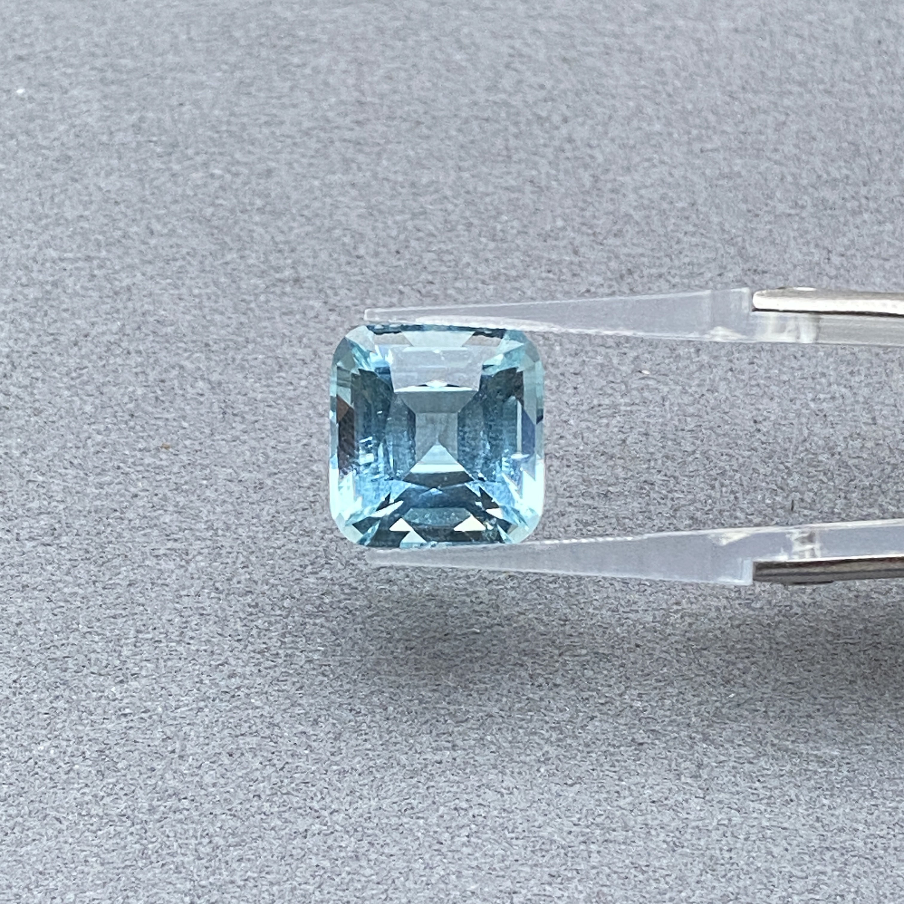 海蓝宝SMvv -12.58ct(01228180)1129