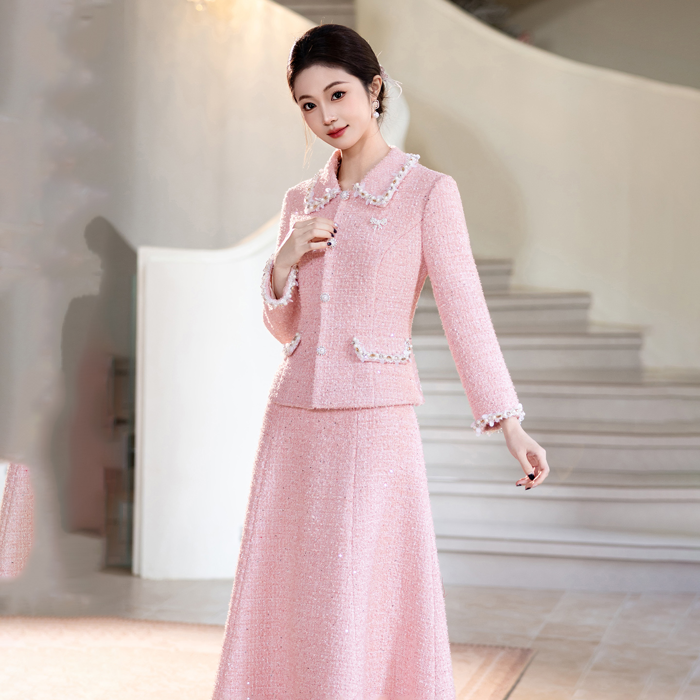 粉色订婚服2025新款轻奢小众高端高级感显瘦回门晚礼服裙娃娃领女