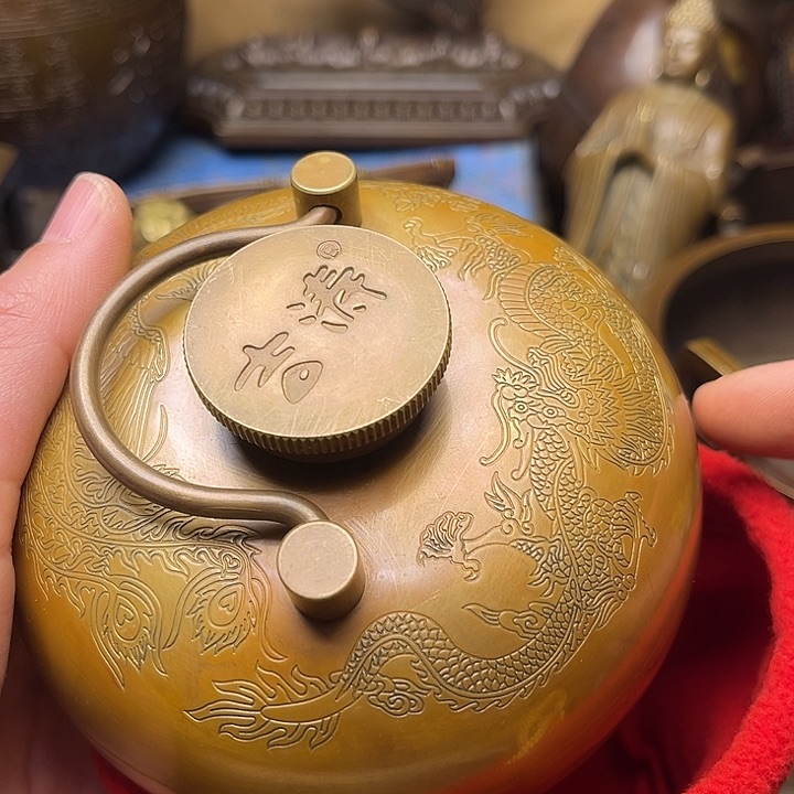 精美铜器批发档口