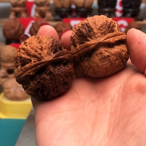 文玩核桃把件云南铁核桃