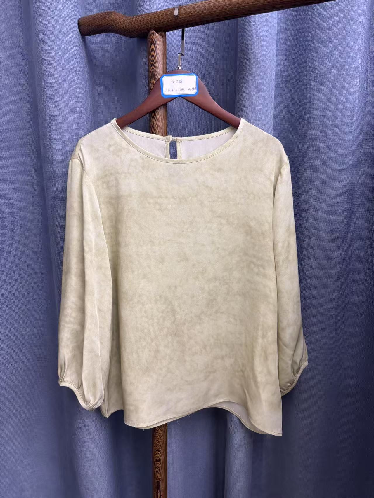 2025夏季新款休闲时尚圆领桑蚕丝上衣女A208