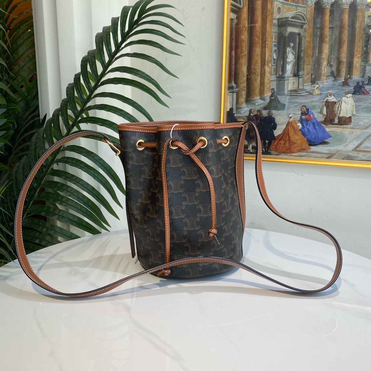 95新 Celine/思琳 御古屋/94920/凯旋门老花水桶小号 