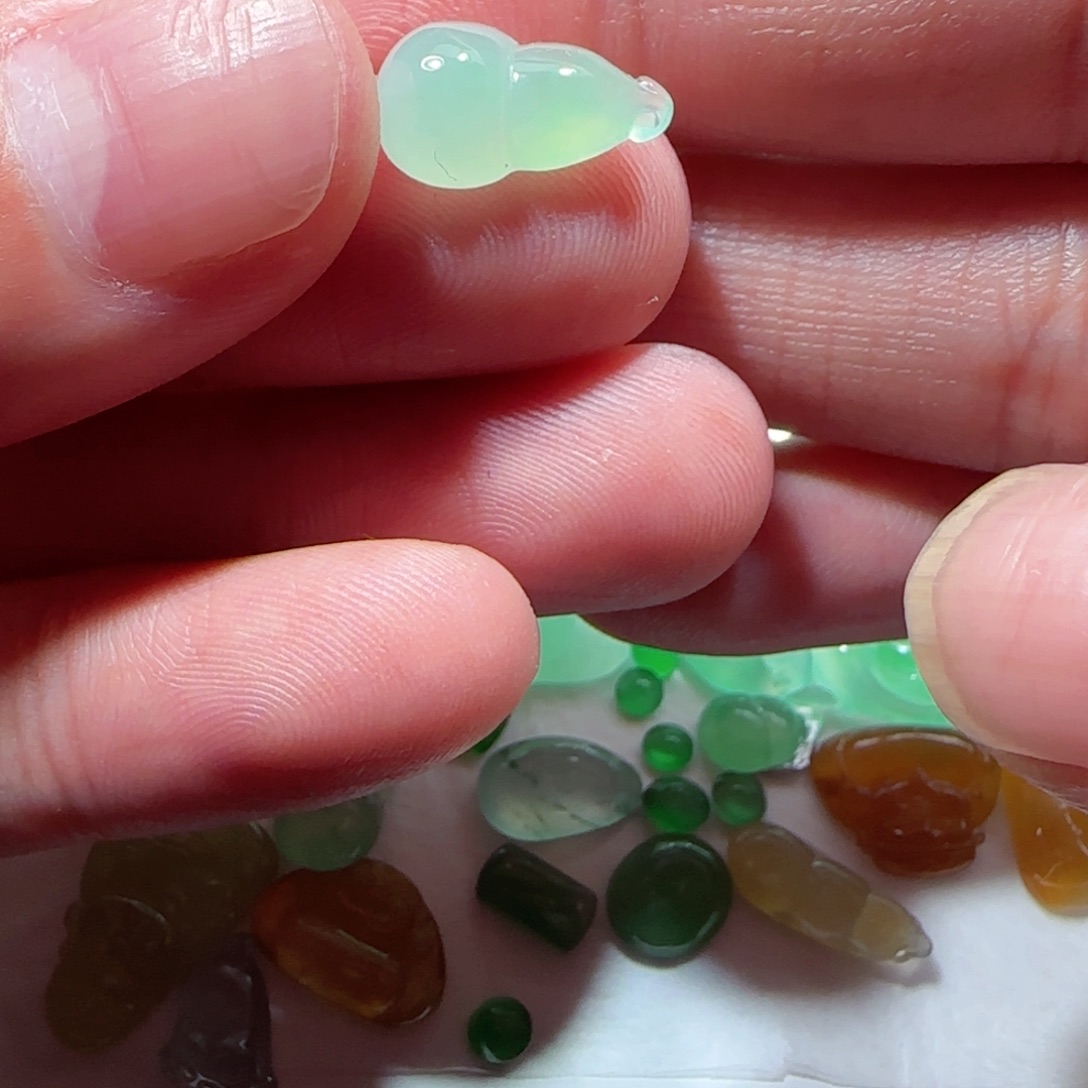 定制翡翠未镶嵌缅甸天然翡翠葫芦