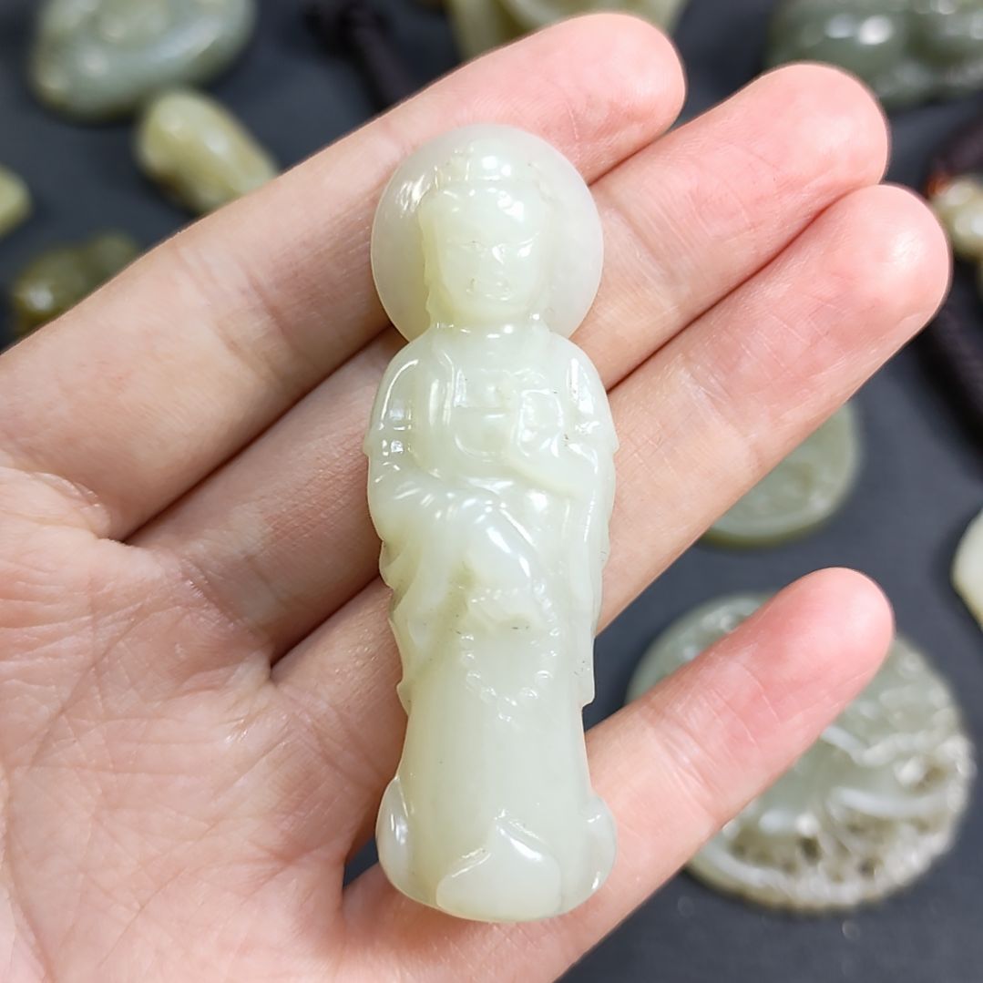 和田玉颈饰未镶嵌