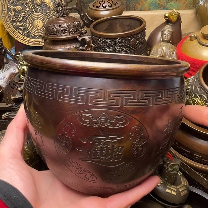 精美铜器批发档口