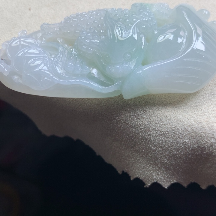 翡翠颈饰未镶嵌吊坠