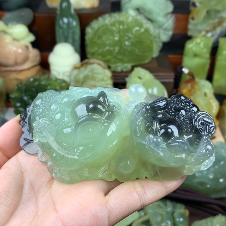 未镶嵌岫玉手把件