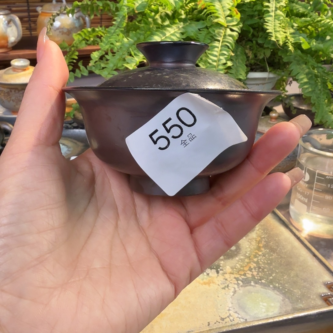 陶瓷制品厂生产技术工人及