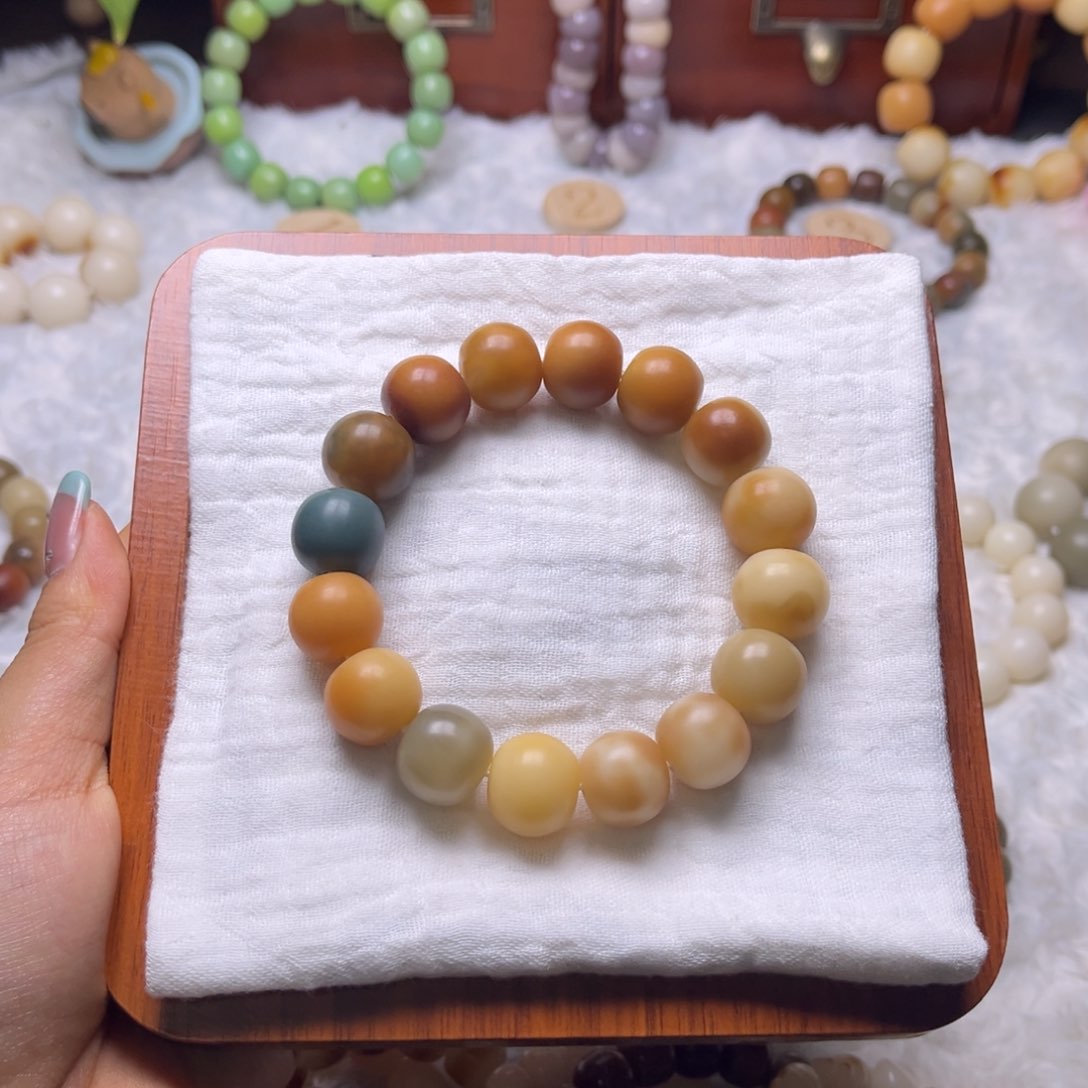 菩提根/象牙果吊坠干磨苹果两颗小裂纹其他默认微瑕357