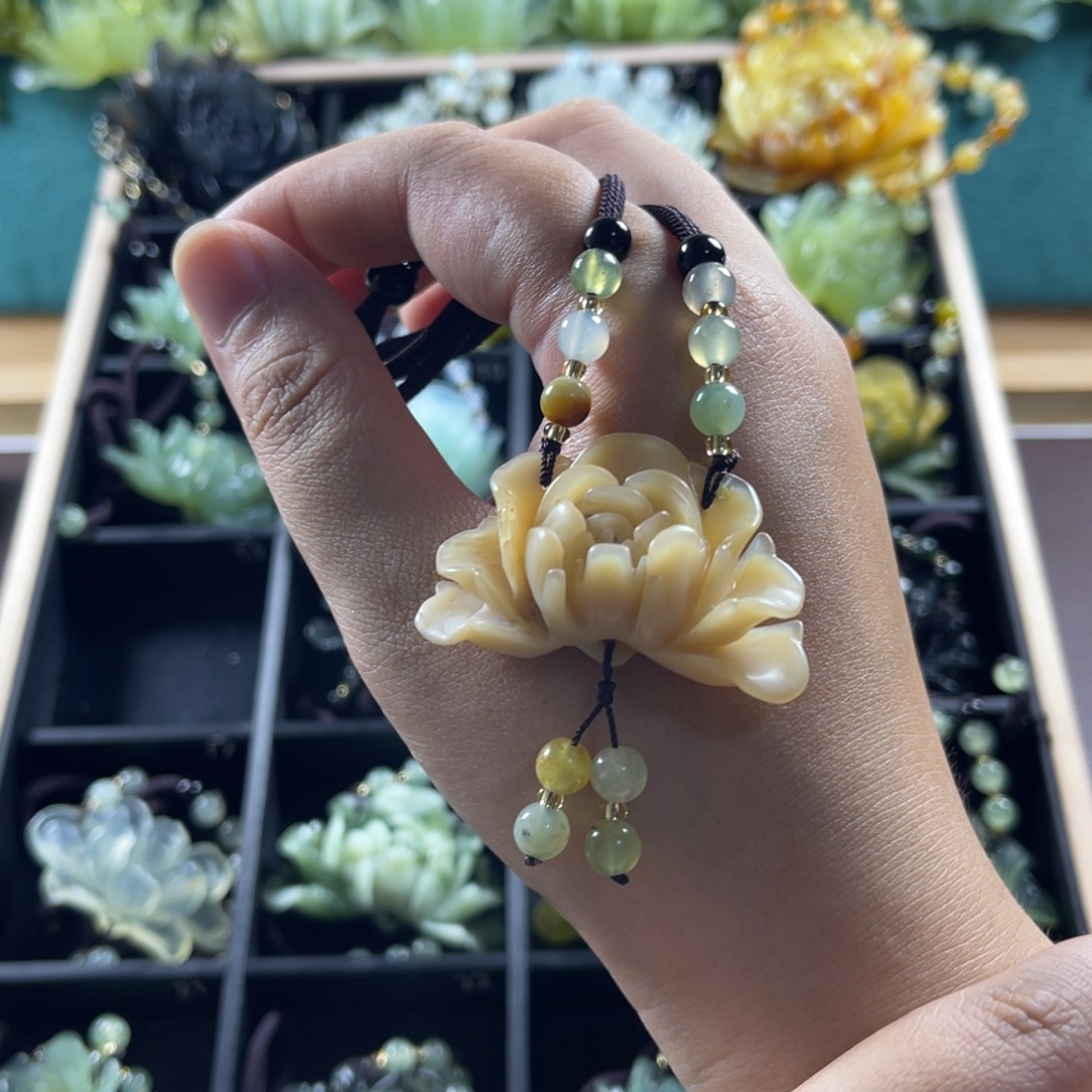 合金蛇纹石玉颈饰13