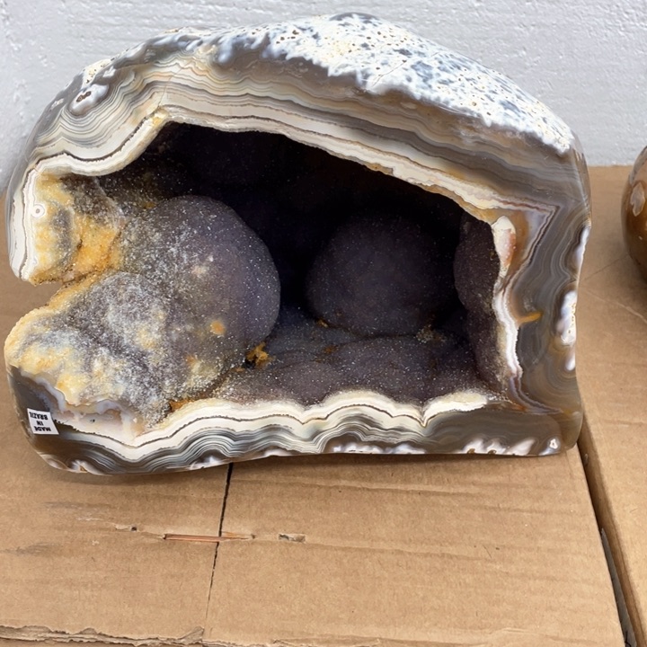 水晶摆件未镶嵌捡漏