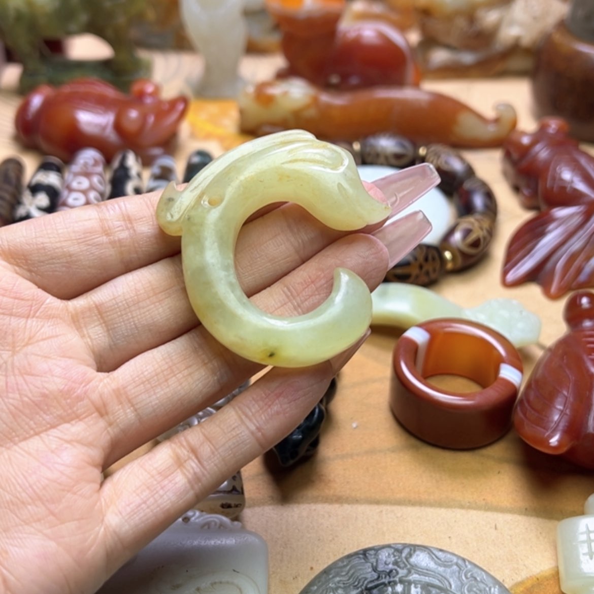 【闪购商品】蛇纹石玉颈饰未镶嵌