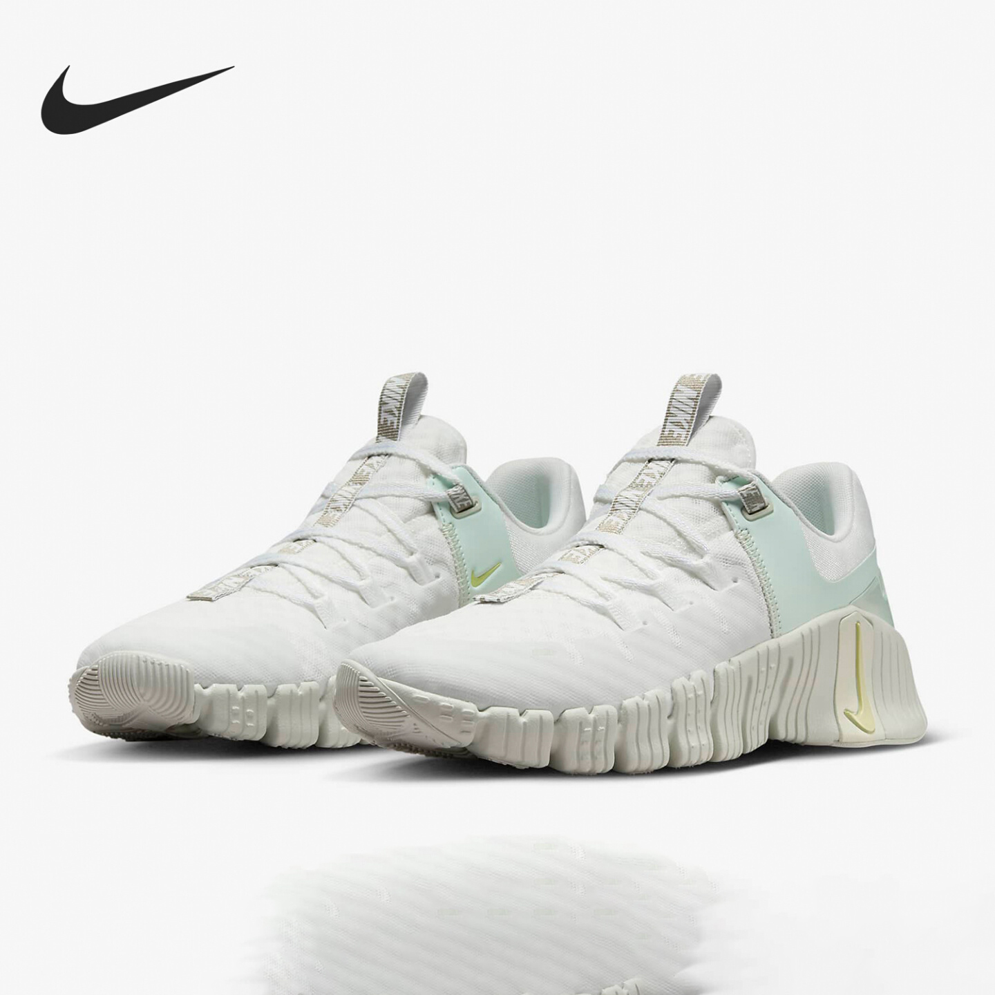 Nike/耐克女士透气训练鞋运动鞋 FJ1548-100