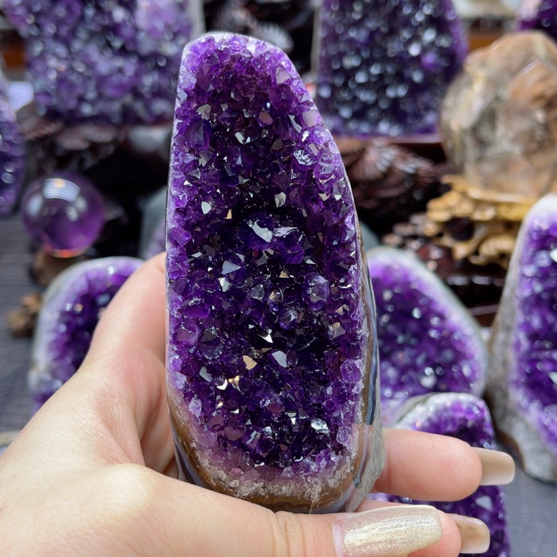 紫晶大型摆件（非配饰）未镶嵌笑*哈