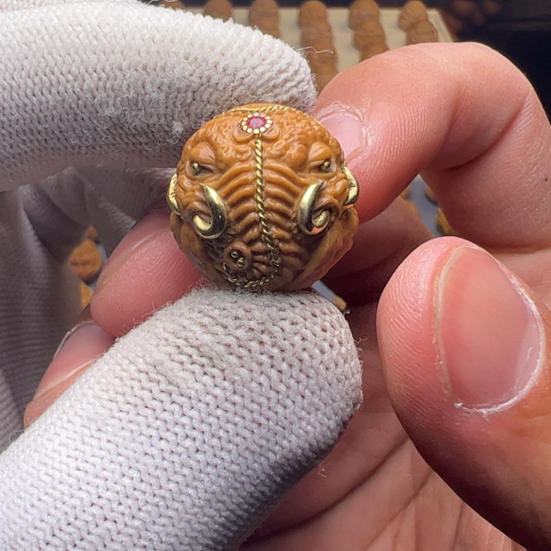 猴头核桃把件象神