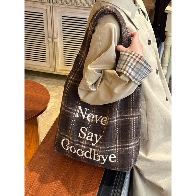 韩系复古格纹毛呢刺绣托特包女大容量单肩包学院风通勤腋下包