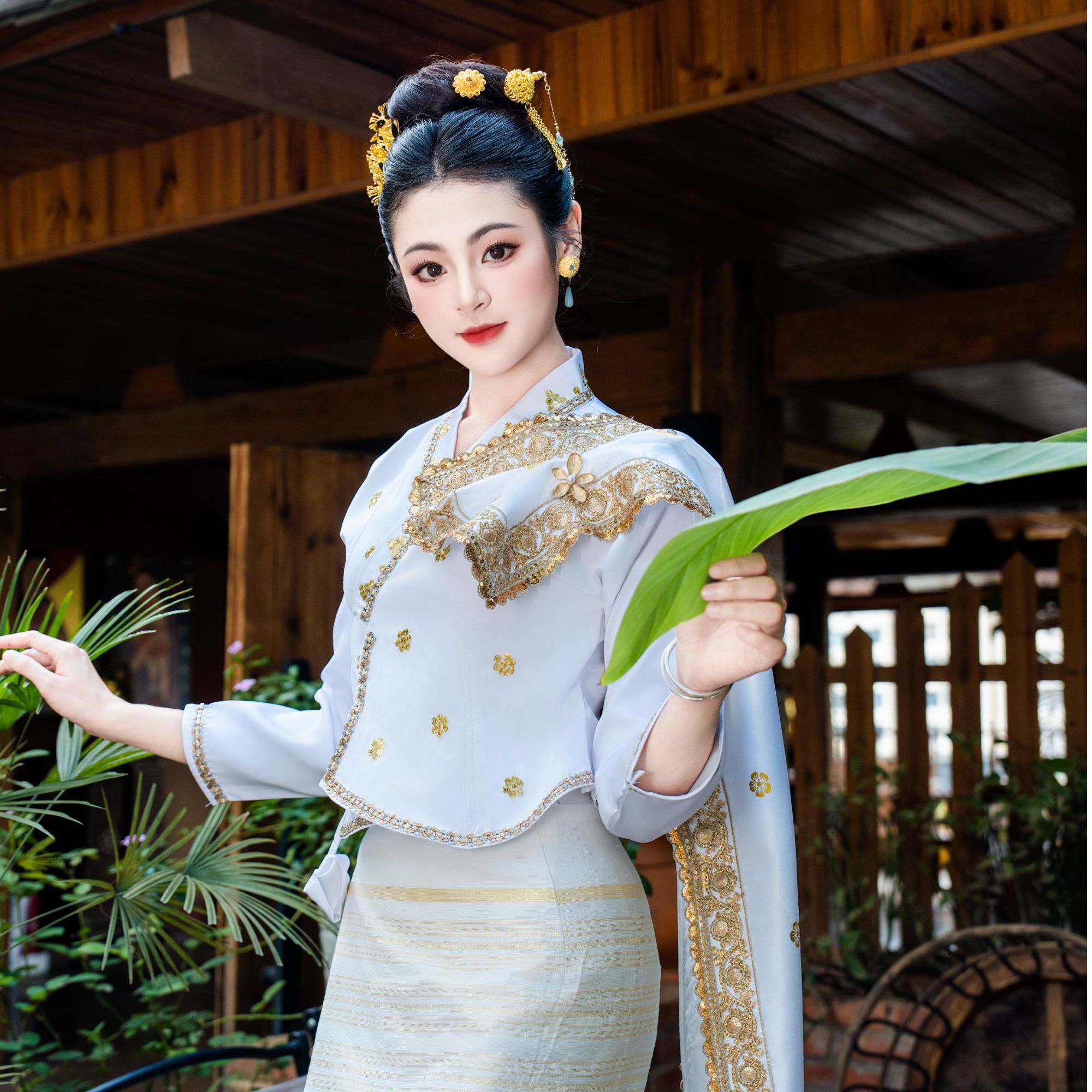 子依原创【芳华】高级感敬酒服新娘新款结婚订婚回门刺绣套装