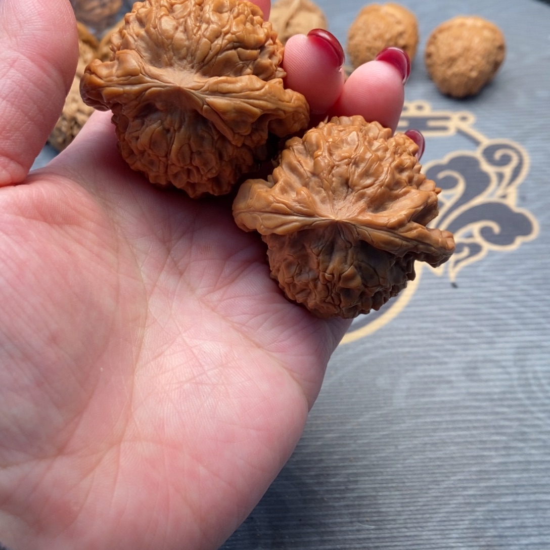 墨***辰文玩核桃吊坠核桃