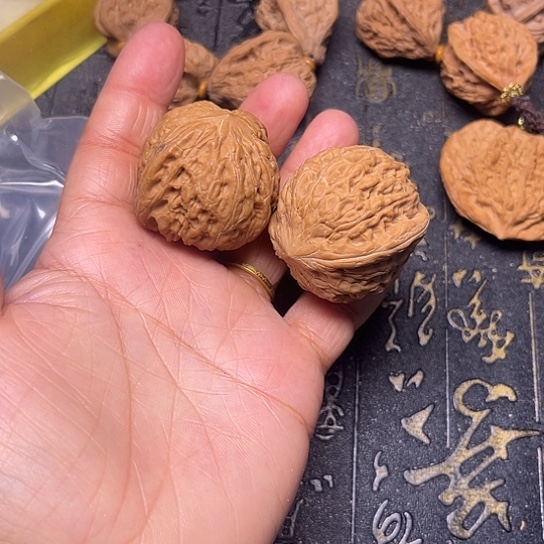 文玩核桃吊坠铁锤