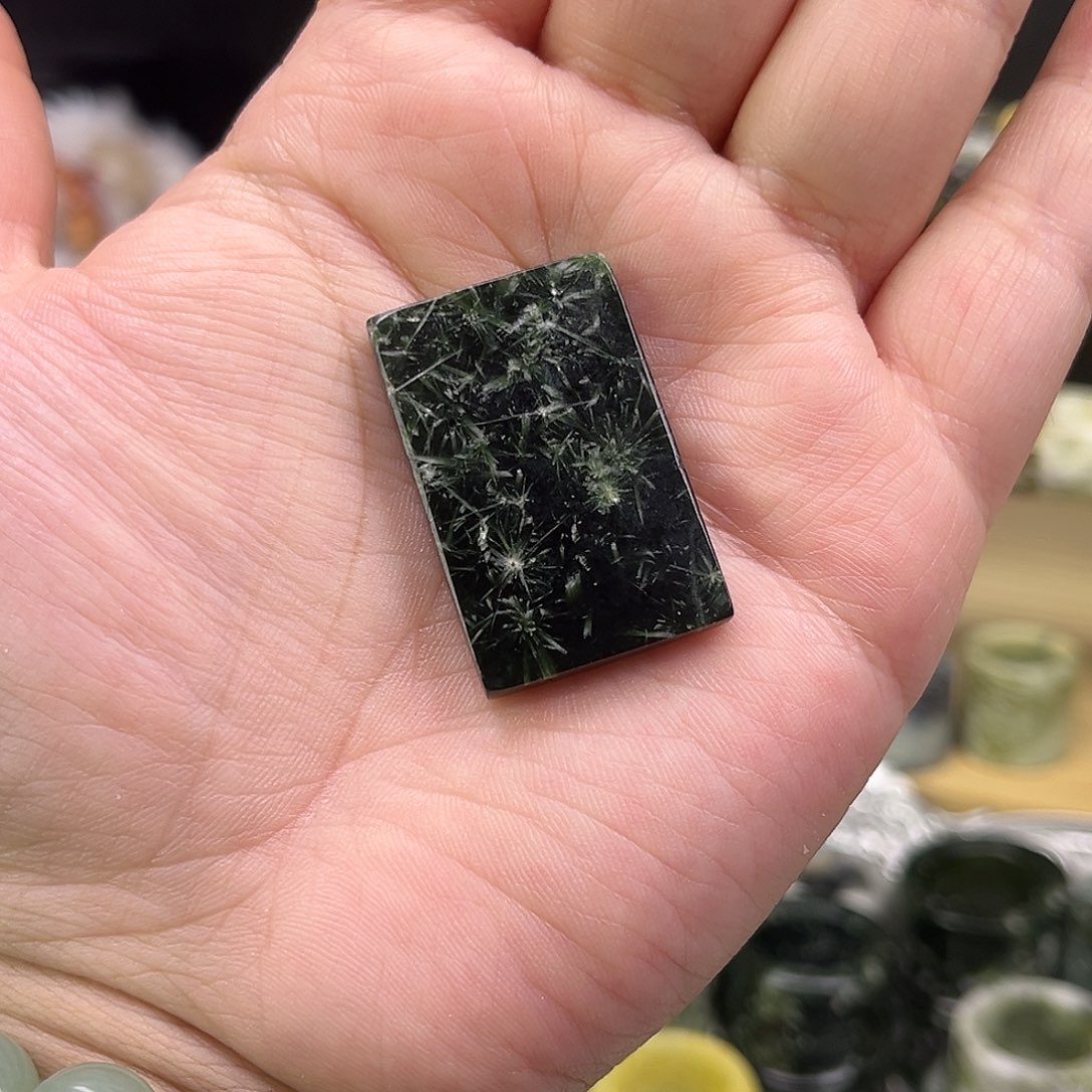 岫玉未镶嵌颈饰银草炸花